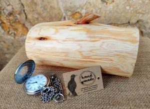 Caja de madera de Sabina 