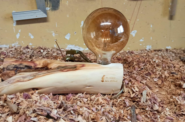 Lámpara de madera